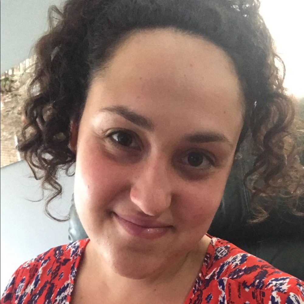 Meet your Posher, Emily